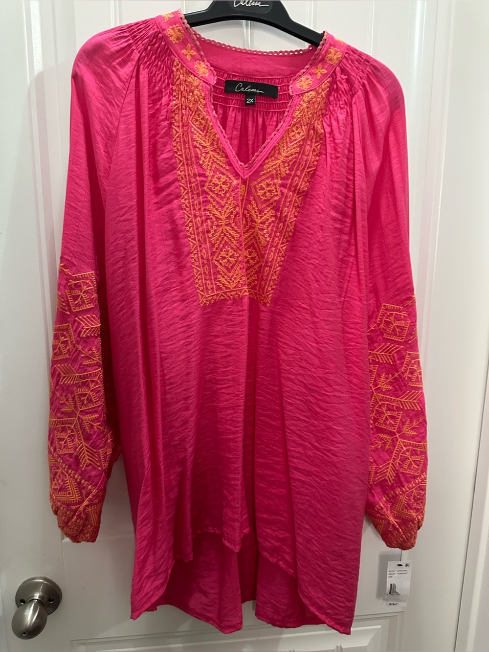 NWT Calessa Hot Pink Tunic with Orange Embroidery 2x. Boho artsy